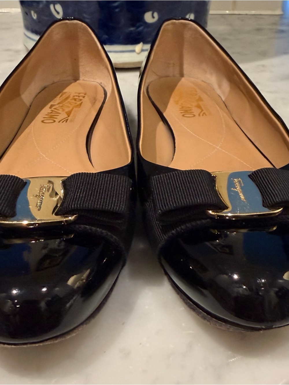 Salvatore Ferragamo Black Patent Varina Bow Ballet Flats - Picture 3 of 7